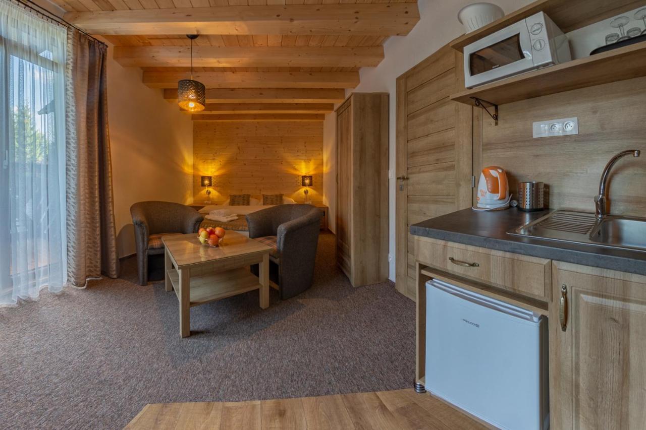 Apartmány a Štúdia Villa Flora Liptovská Sielnica Exterior foto